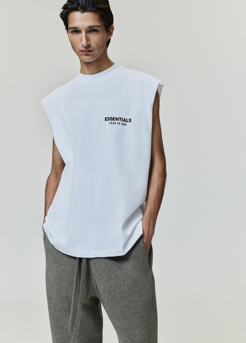 Essentials FW26 Classic Cut-Off - Bright White - Image 1