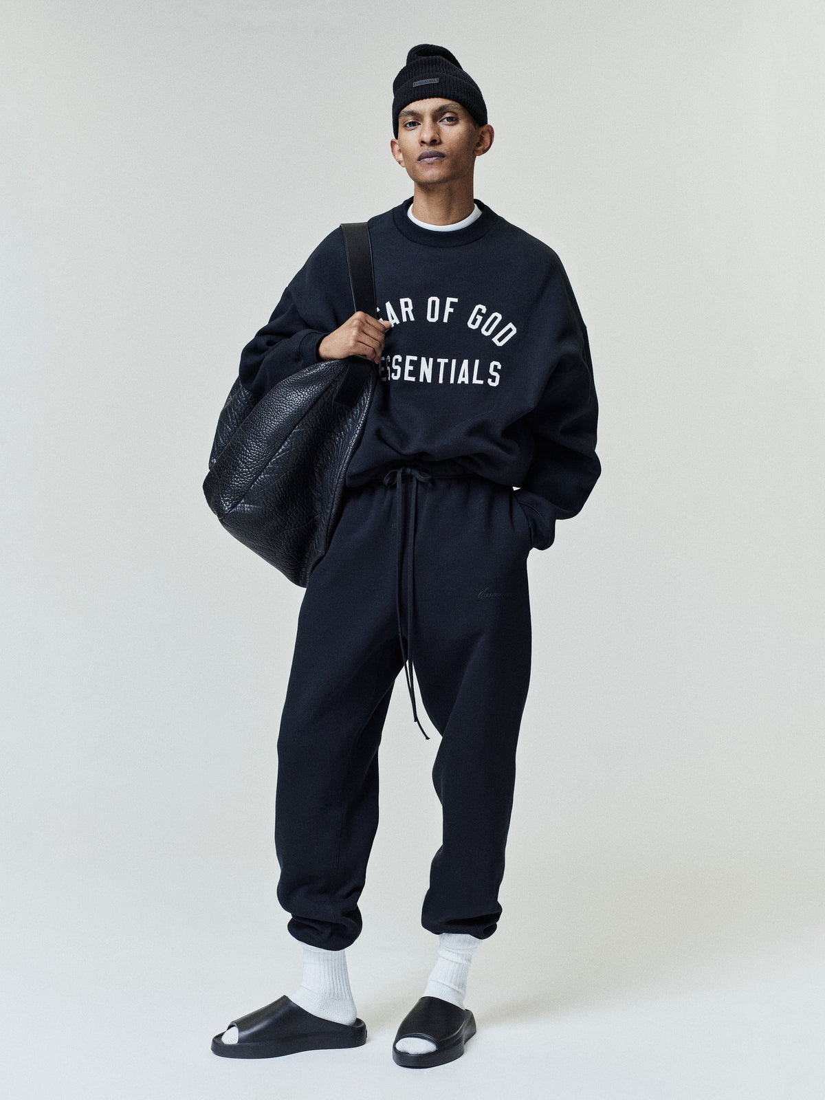 Varsity 90s Crewneck Sweatshirt - Vintage Black - Image 2