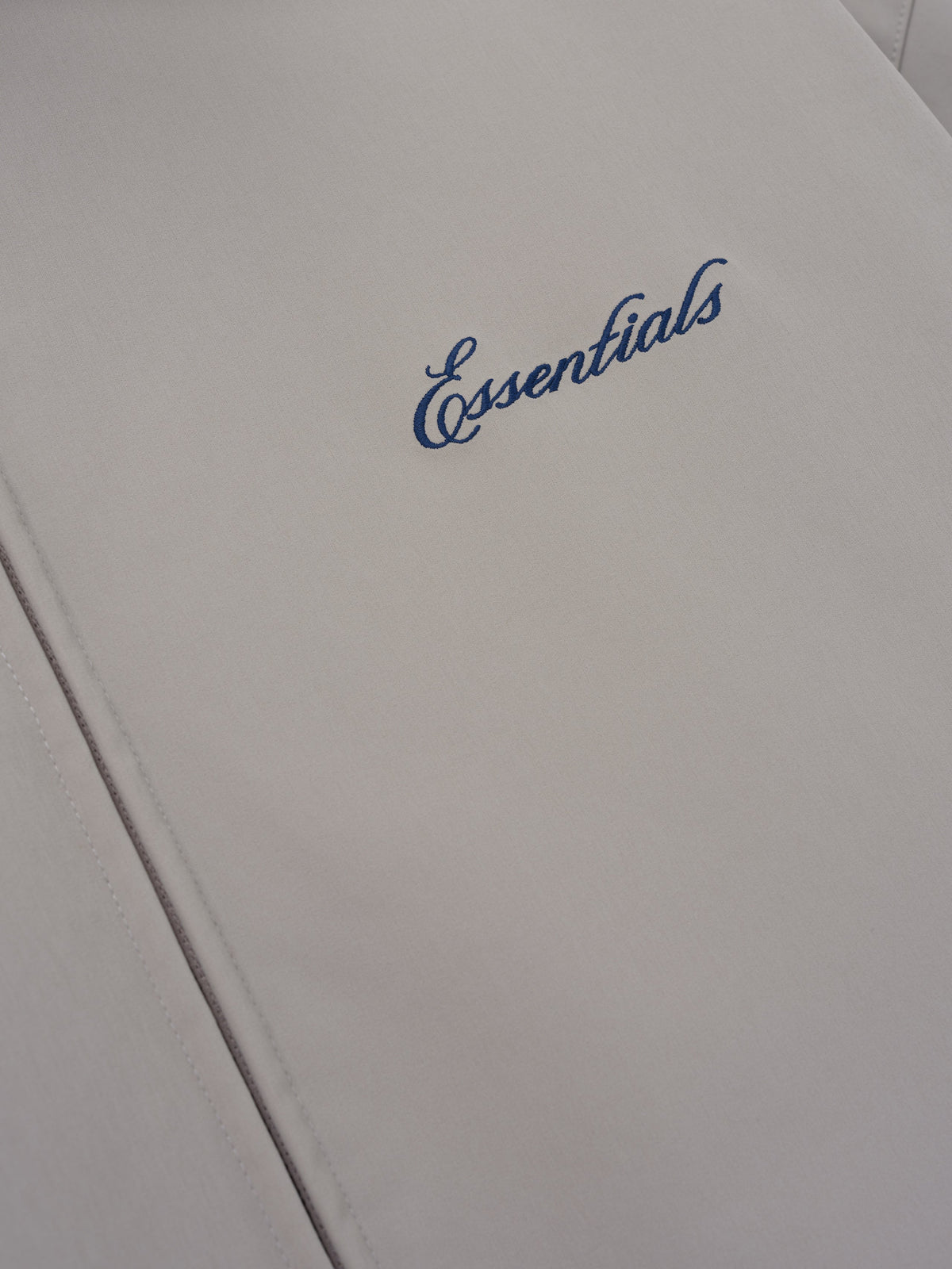Signature Bonded Nylon Filled Barn Jacket - Stone - Image 3